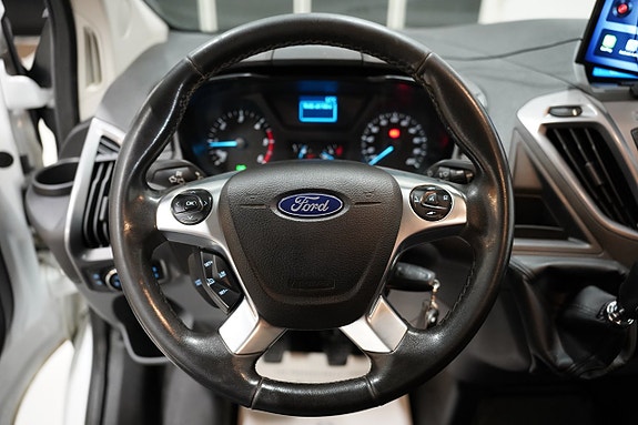 Ford Transit Custom 12 of 19