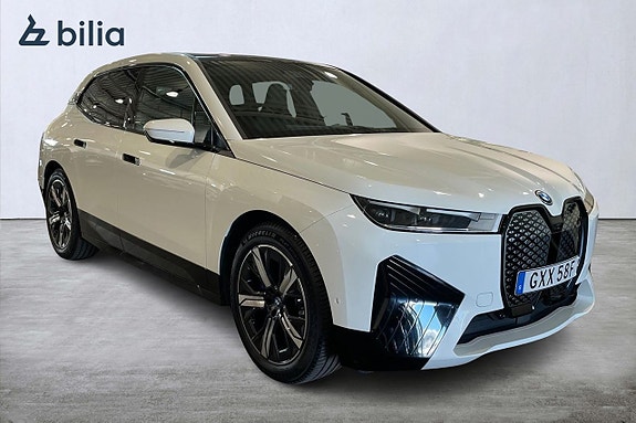 BMW iX 18 of 18