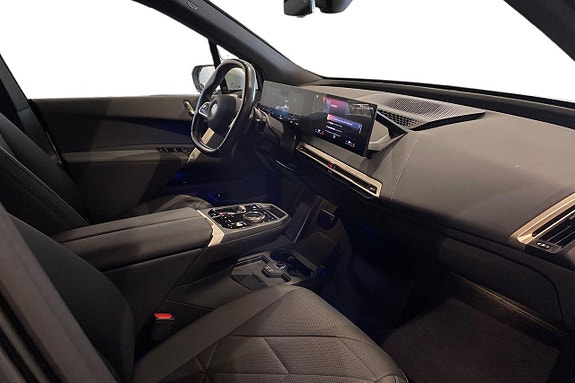 BMW iX 6 of 18