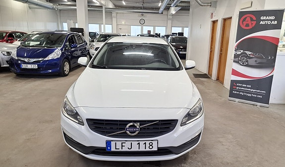 Volvo V60 7 of 22