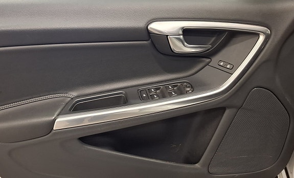 Volvo V60 19 of 22