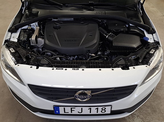 Volvo V60 15 of 22