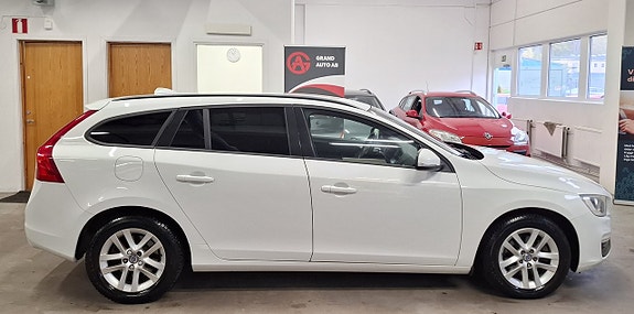 Volvo V60 6 of 22