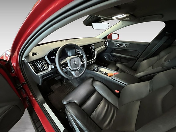 Volvo V60 Cross Country 10 of 18