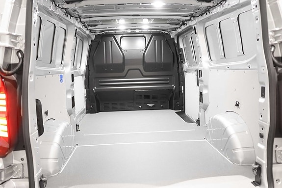 Volkswagen Transporter 3 of 5