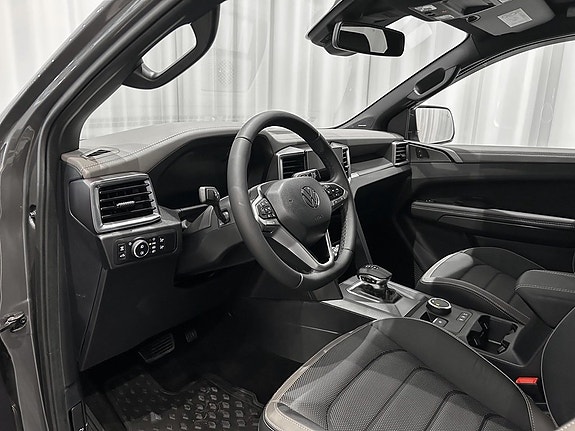 Volkswagen Amarok 8 of 15