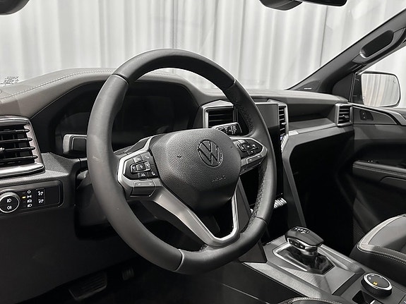 Volkswagen Amarok 9 of 15