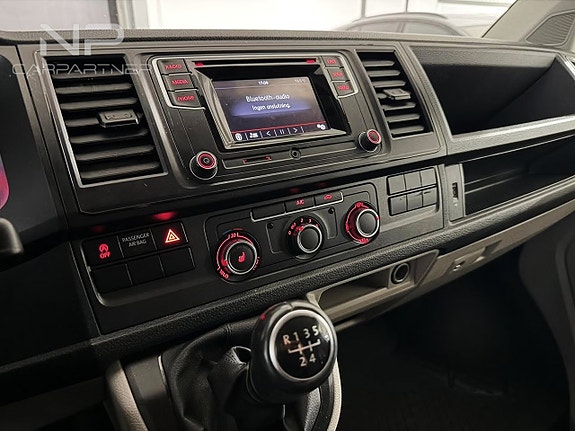Volkswagen Transporter 15 of 23