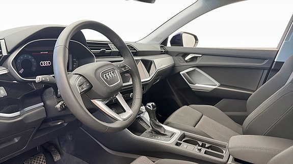 Audi Q3 7 of 13
