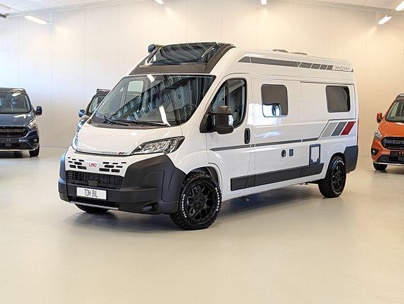 LMC 600 Innovan Automat / 18" Fälgar / Skyview / Offroad / Facelift