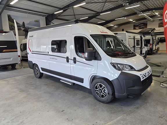 Dethleffs GlobeTrail Active 600 DS dieselvärme, automat, 140 hk, infällda fönster 2 of 19