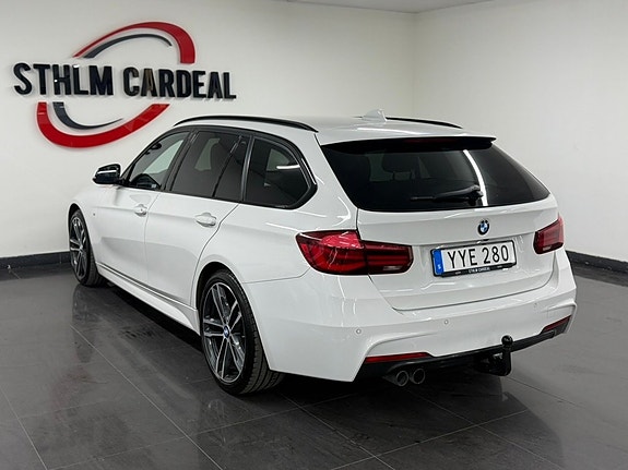 BMW 330i 5 of 5
