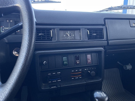Volvo 244 15 of 16