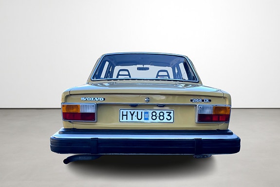 Volvo 244 4 of 16