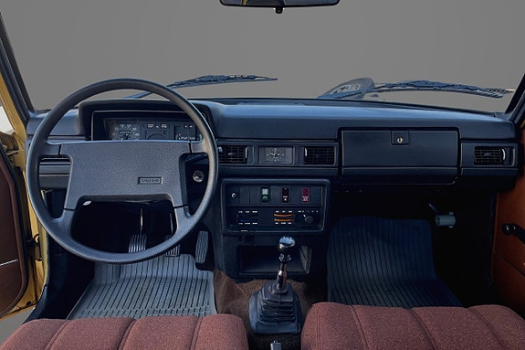 Volvo 244 11 of 16
