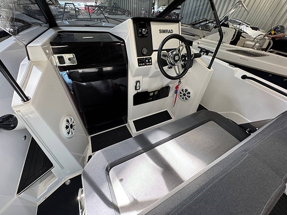 Ryds 735 VI Inombordare V8 350 HK *26 timmar* 7 of 12