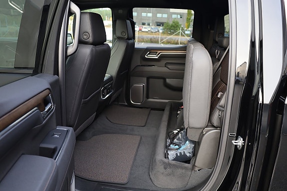 Chevrolet Silverado 1500 12 of 24