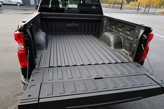 Chevrolet Silverado 1500 24 of 24