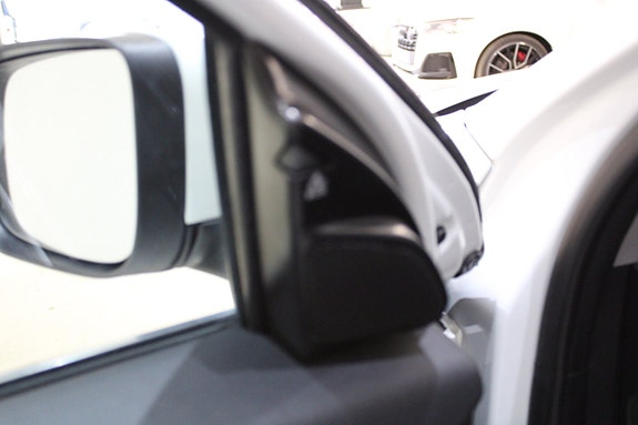 Volvo XC60 11 of 11
