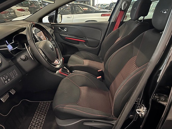 Renault Clio 8 of 11
