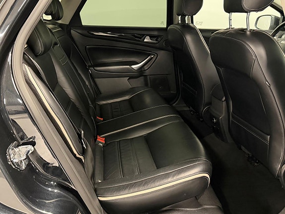 Ford Mondeo 12 of 25