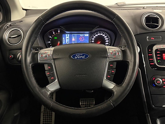 Ford Mondeo 15 of 25