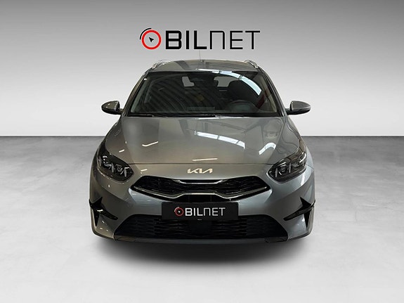 Kia Ceed 2 of 5