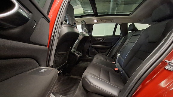 Volvo V60 14 of 29