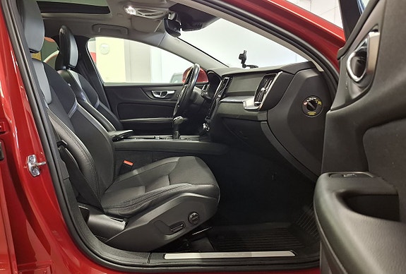 Volvo V60 12 of 29