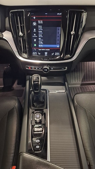 Volvo V60 27 of 29