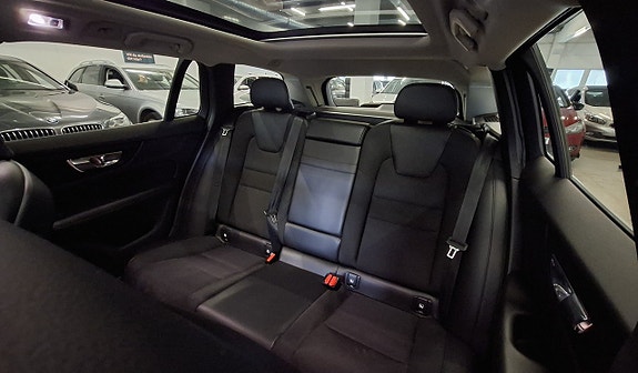 Volvo V60 15 of 29