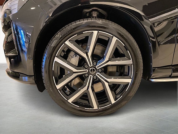 Volvo EX90 9 of 15