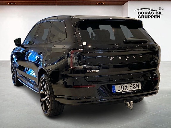 Volvo EX90 2 of 15