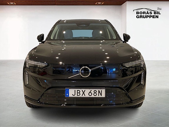 Volvo EX90 8 of 15