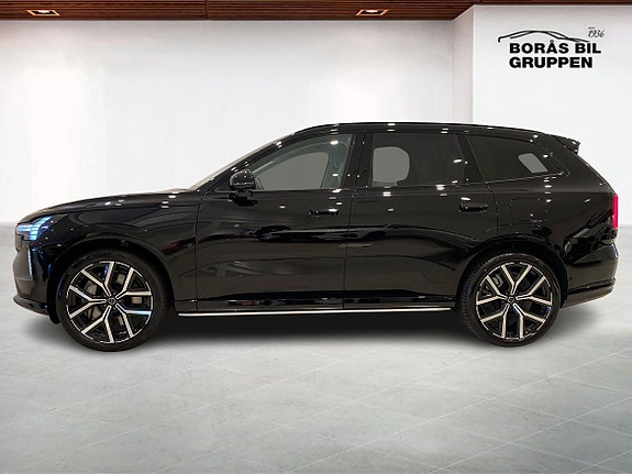 Volvo EX90 3 of 15