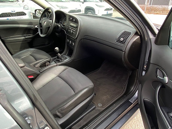 Saab 9-3 8 of 15