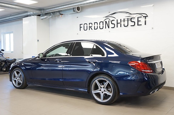 Mercedes-Benz C220 d 2 of 16