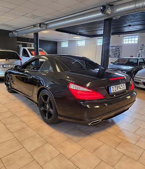 Mercedes-Benz SL500 9 of 11
