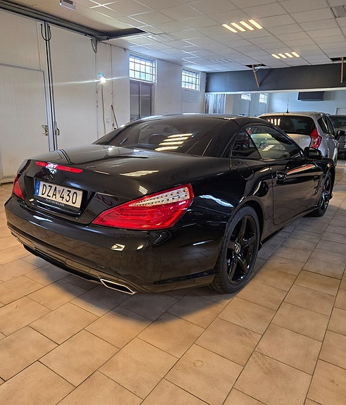 Mercedes-Benz SL500 7 of 11