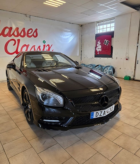 Mercedes-Benz SL500 2 of 11