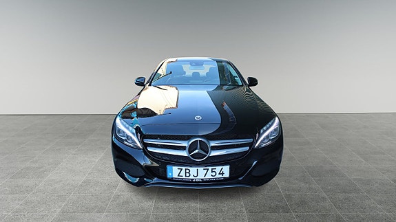 Mercedes-Benz C220 d 3 of 13