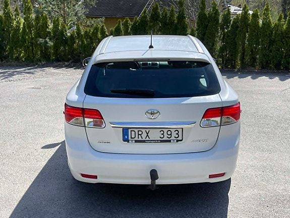 Toyota Avensis 7 of 22