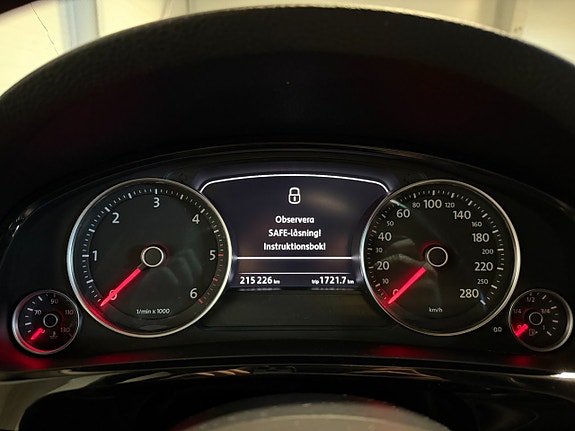 Volkswagen Touareg 17 of 21
