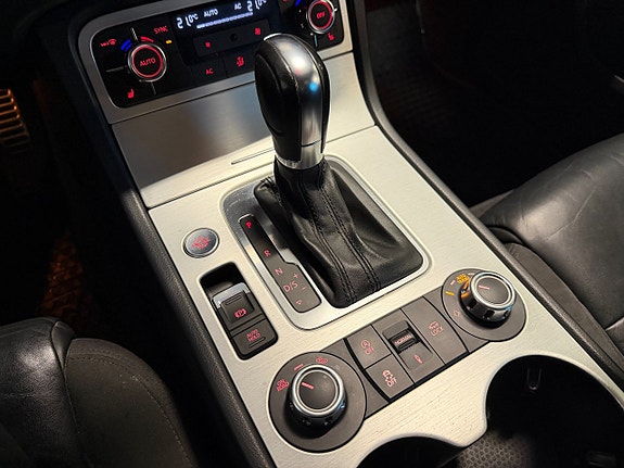 Volkswagen Touareg 21 of 21