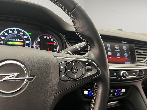 Opel Insignia 18 of 29