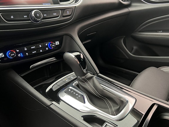 Opel Insignia 21 of 29