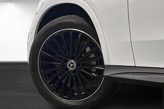 Mercedes-Benz GLC300 de 5 of 5