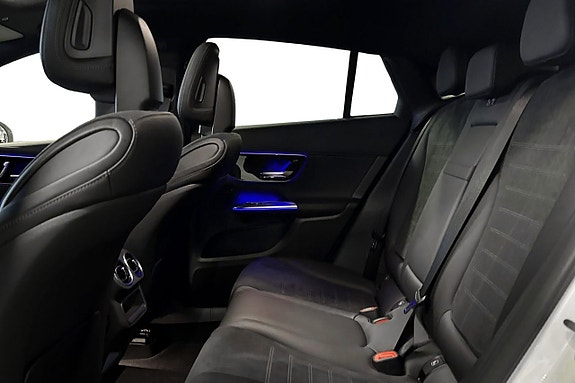 Mercedes-Benz GLC300 de 14 of 23