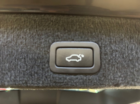 Volvo V70 16 of 19