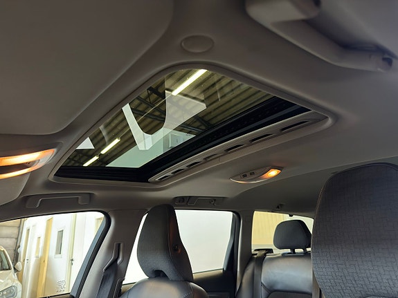 Volvo V70 10 of 19